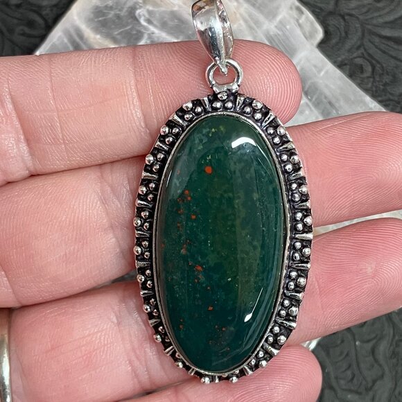 Heliotrope Bloodstone Pendant Stone Crystal Jewelry - Picture 1 of 7